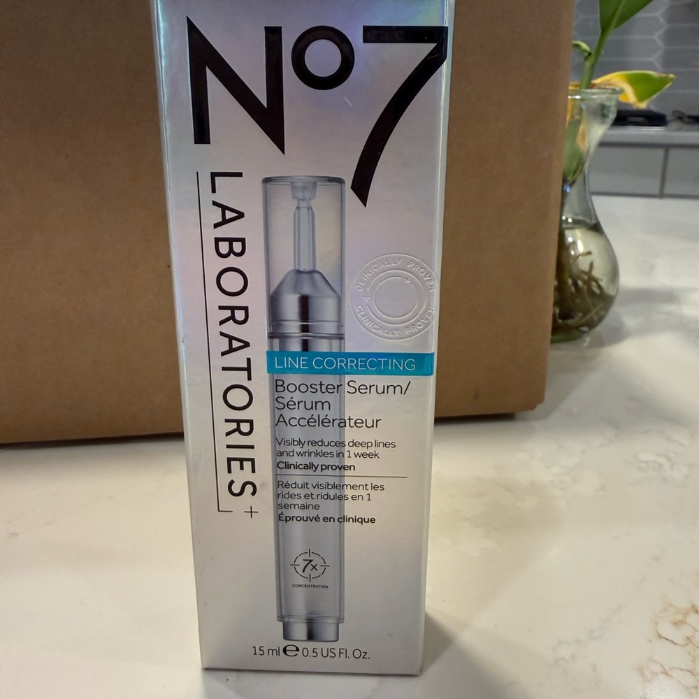Laboratories Line Correcting Booster Serum